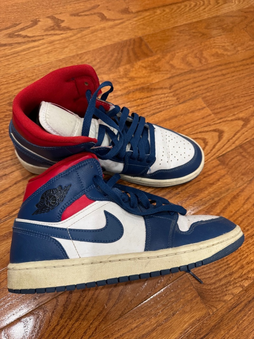 NIKE AIR JORDAN 1 SNEAKERS SIZE US 7.5